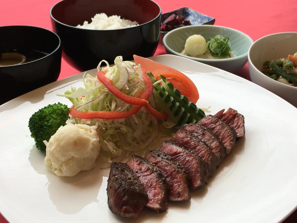 Vilka \u00E4r de b\u00E4sta hotellen i n\u00E4rheten av Hikone Castle? Exteriör bild