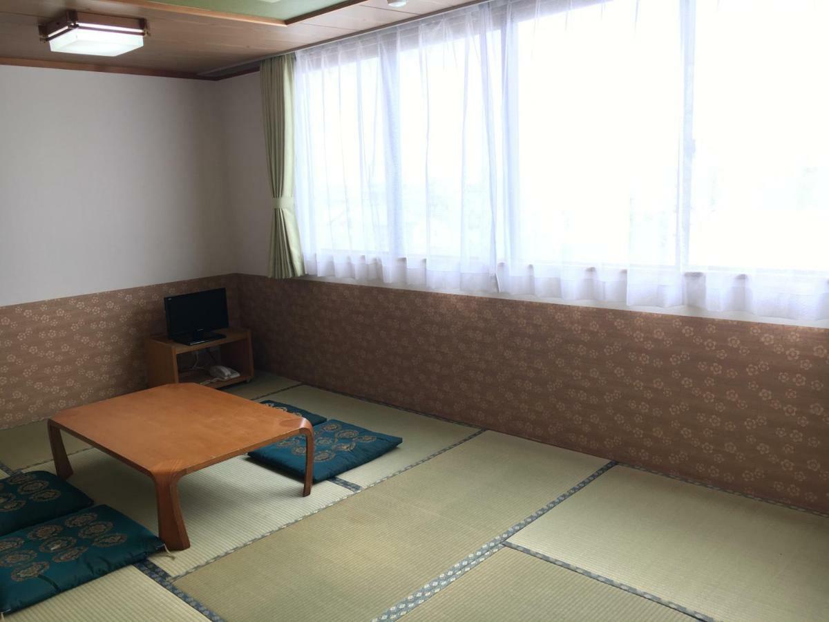 Vilka \u00E4r de b\u00E4sta hotellen i n\u00E4rheten av Hikone Castle? Exteriör bild