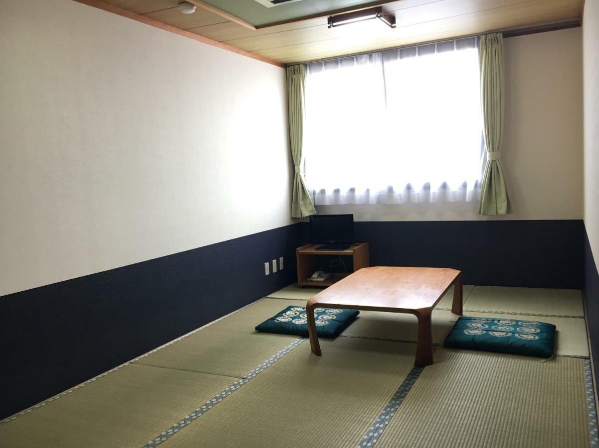 Vilka \u00E4r de b\u00E4sta hotellen i n\u00E4rheten av Hikone Castle? Exteriör bild